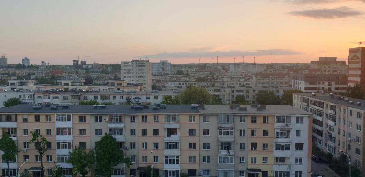 Modern Apartment Pitesti Exterior photo